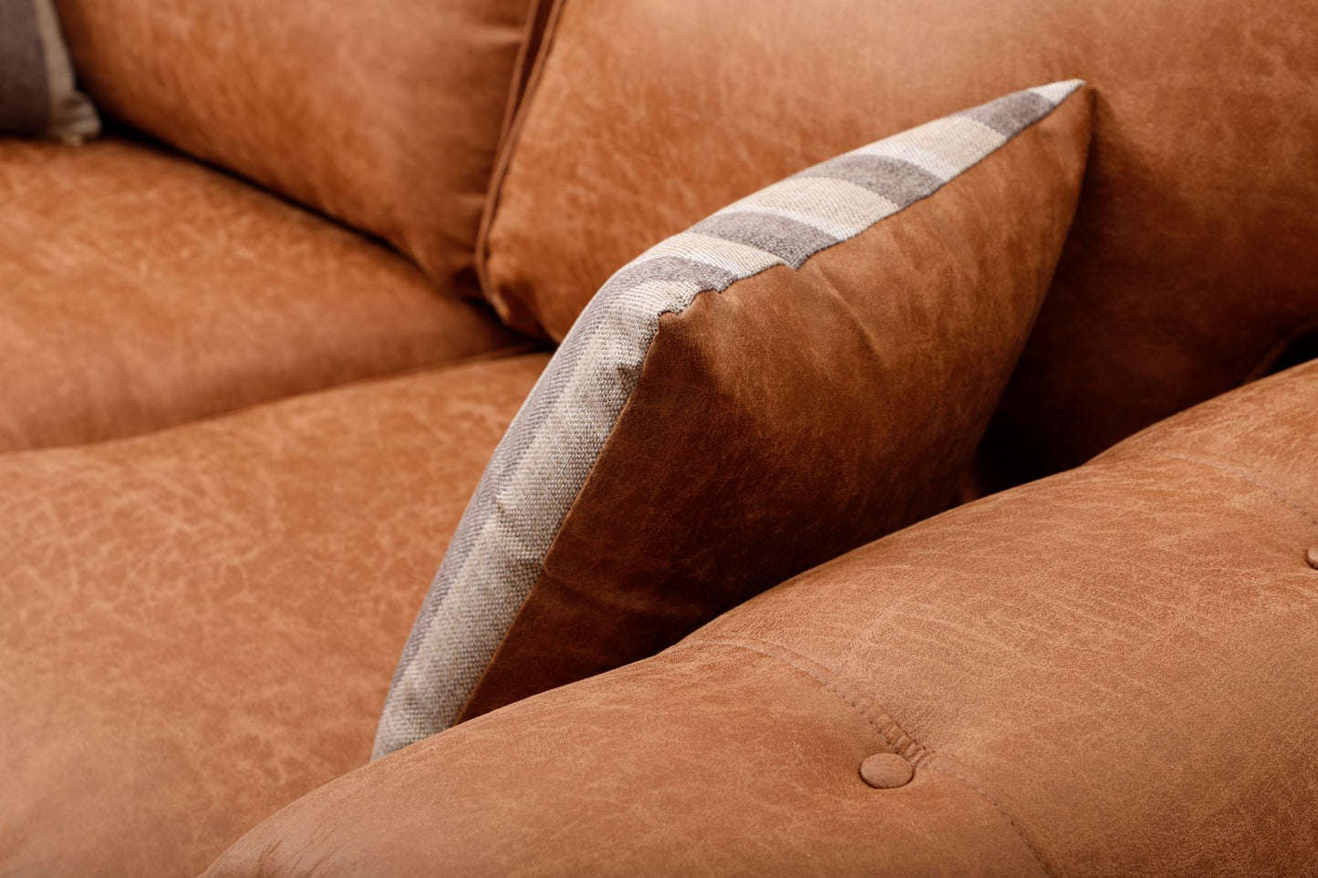 Oakland Armchair Tan